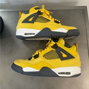 Jordan 4 Lightning